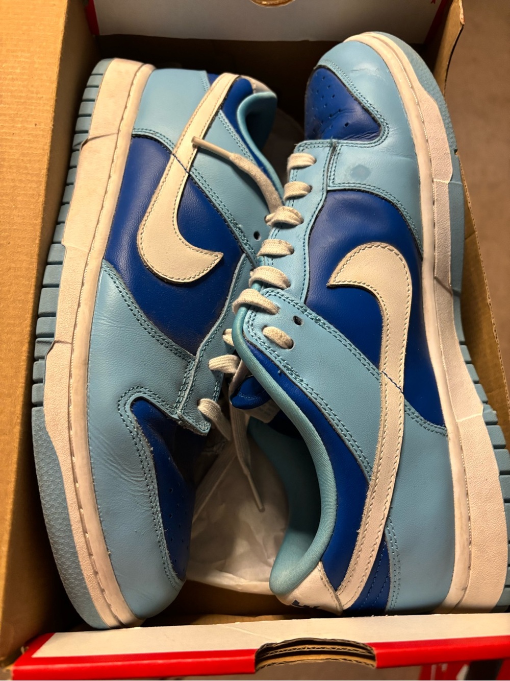 Nike Men's Light Blue and Royal Blue Low-Top Sneakers